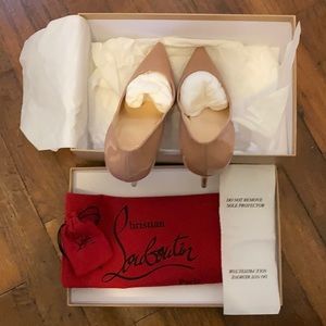 NWT Louboutin Pigalle 100 Patent Nude heels